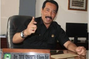 Drs Toto Suharto SFarm